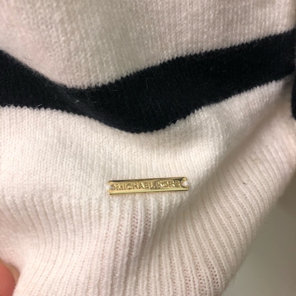 Michael Kors | Women's Pull Over Turtleneck Sweater | Size Small - Picture 3 of 6